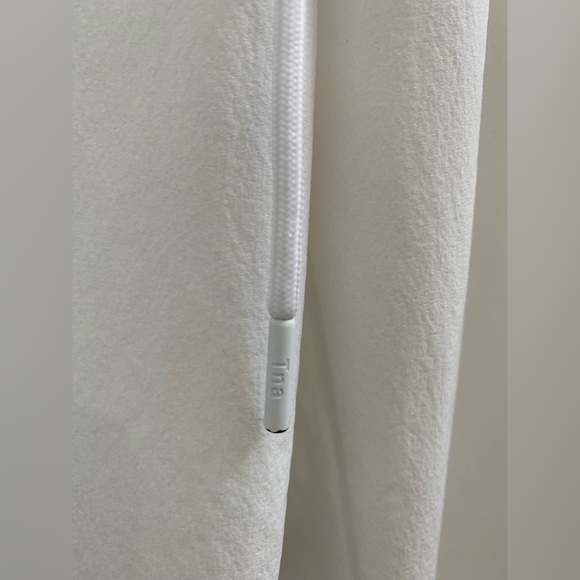 ARITZIA TNA White Parachute Pants in XS - Picture 6 of 9
